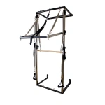 Align-Pilates Half Pilates Cadillac With Wall Bracket устанавливается в студии пилатеса.