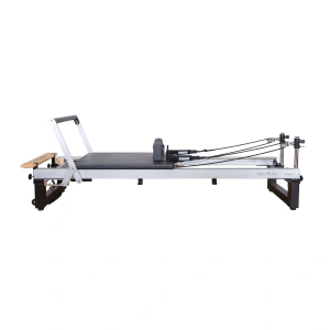 A8-Pro Pilates Reformer ze standardowymi nogami
